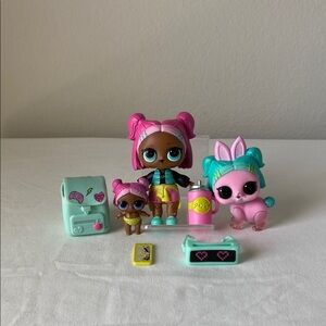 LOL Surprise! VR QT Family Doll Set